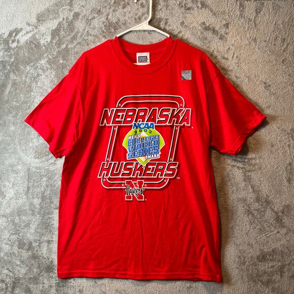 Vintage 2002 College World Series Omaha Nebraska NCAA Mens Large Red T-Shirt New - Picture 1 of 7
